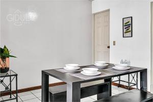 Comfy & Cozy Apartment in Col Escalon