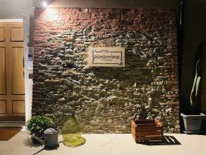 Cascina Piandamiane, soggiorno sostenibile e charme depoca nella natura delle Langhe