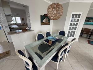 Cobertura com Piscina Privativa e Vista Mar