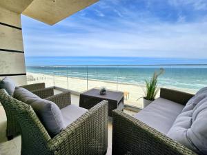 Beachfront Bliss - Endless Summer Mamaia Nord Apartaments