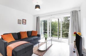 Luxury 5 bed Apt Maidstone with Free Parking