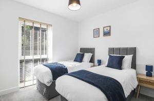 Luxury 5 bed Apt Maidstone with Free Parking