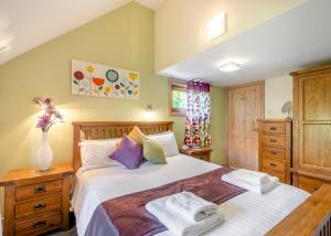 Nunland Hillside Lodges