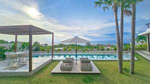 Eternal - Oceanview Luxury Residence with Rooftop Sauna