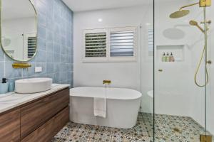 Curlews Nest 4BR Pool, BBQ & Kewerra Beach