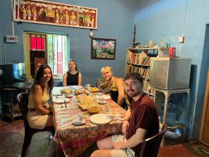 Catch The Ella Train Hostel