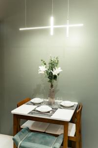 2-Bedroom Elegant Condo - Butuan Retreat