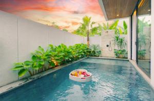 Tropical gadon villa 3BR Canggu