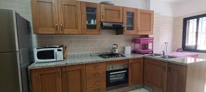 Rez-de-chaussée avec piscine