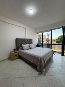 Hospedaje con respaldo de Luz, equipado con Piscina Excelente ubicación