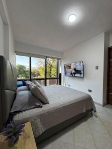 Hospedaje con respaldo de Luz, equipado con Piscina Excelente ubicación