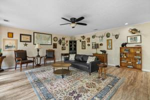 Cosby Mountain Lodge