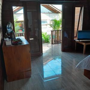 Pebble Beach Bungalow in Medewi Yeh Sumbul, Bali