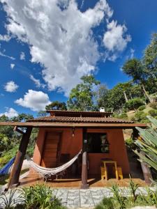 Chalé da Cachoeira - Cachoeira particular dentro da hospedagem