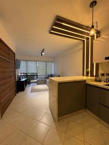 Hospedaje en Valencia Norte con Planta Eléctrica, agua constante y piscina