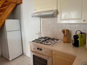 Maisons de vacances Maison mitoyenne a Barbatre pres de la plage - 4 personnes - FR-1-823-149 : photos des chambres