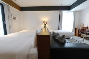 Phòng Deluxe 4 Người (Deluxe Quadruple Room)