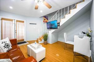 Elegant Beachside 2 Bed 2 Bath