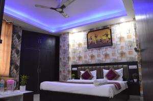 Hotel Royal Sky Luxury Near Delhi Airport