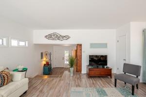 Charming Sonoma Cottage 2BD and 2BA Close to Plaza
