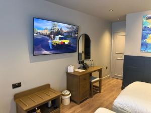 Pet Friendly Twin (Two 4ft Queen Beds) room in The George Hotel Easingwold