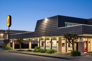 Super 8 by Wyndham Eureka