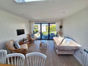 Bungalow by the Sea, Moelfre