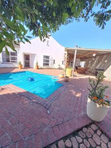 Stunning 3 Bedroom beach house in Bloubergstrand