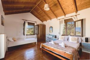 Platanos Stone House I With Shared Pool