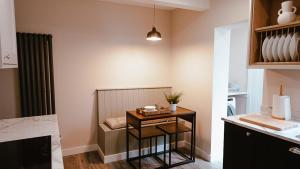 Charming 3 Bedroom Townhouse - Centrally Located