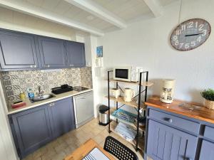 Maisons d'hotes SANTOLINES : Charmante maisonnette avec piscine proche Etang : photos des chambres