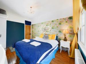 2 Bed Apartment- Leigh Broadway