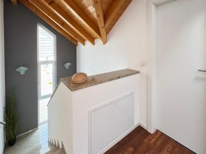 3 Zimmer Apartment, 110 qm, max 5 Personen, Balkon, Parkplatz, Internet 250 MBit