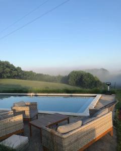 Maisons de vacances Ferme Redouline - 3 Bedroom, large private pool : photos des chambres