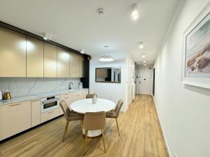 Rogowo Luksusowe apartamenty nad morzem z widokiem na jezioro i basen wraz z prywatnym wejściem na plażę