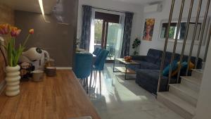 LORA HOME, 250m from the beach