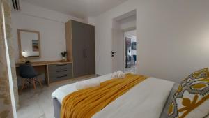 LORA HOME, 250m from the beach