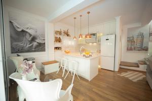 Ingrit Gjoni Villas