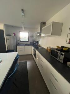 Maisons de vacances Peaceful house for 6 people 400 m from the sea : photos des chambres