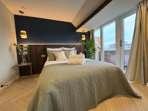 The Glamorous Chic Garden view Apart R4