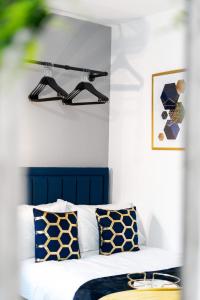 Stylish Birmingham Apartment For Groups, Family & Work