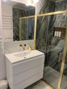 Gold Label Home