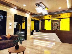 Opulence Inn - 500 Meters From Railway Station