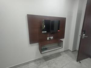 Crown Suites