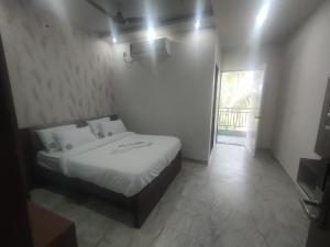 Crown Suites