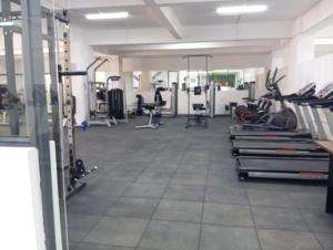 Elegantly furnished two bedroom apartment withmodern finishes swimming pool gym and stunning views in lavington