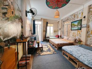 H2 Homestay Old Quarter automatic check inT2