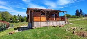 Chalets Le nid des Garrigues avec Jacuzzi prive : photos des chambres