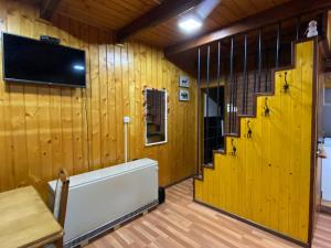 Viridian Three Accommodation, Three Winds