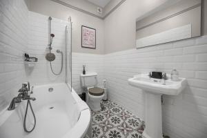 Free Parking Fast Wifi 2 Min to Cardiff City